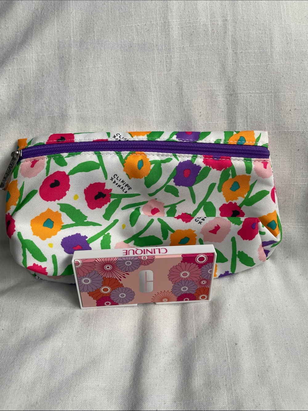 Clinique Floral Accessory Pouch -Limited Edition Eye& Cheek Palette NWOT